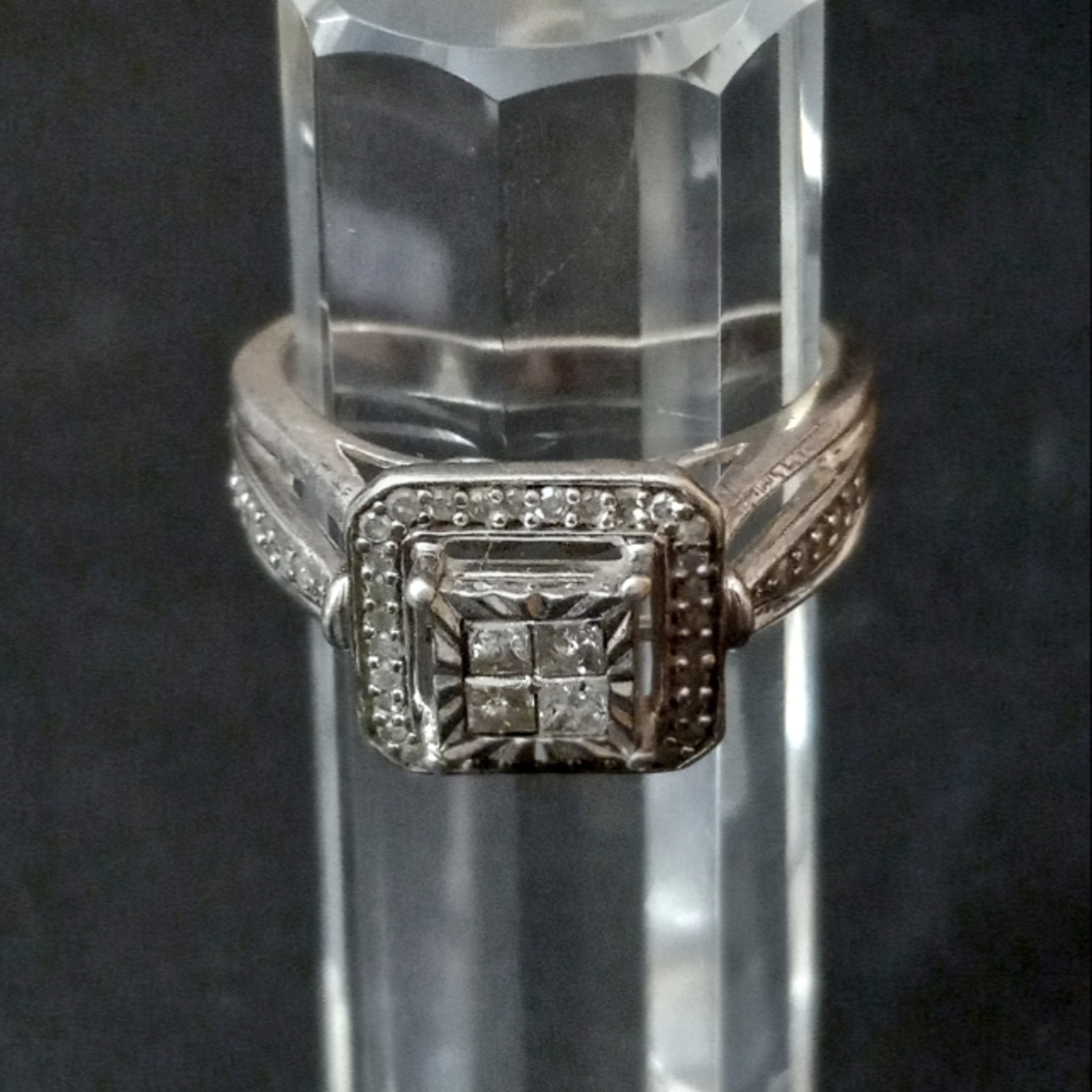 Vintage Sterling Silver/Platinum Princess Cut Halo Diamond Ring